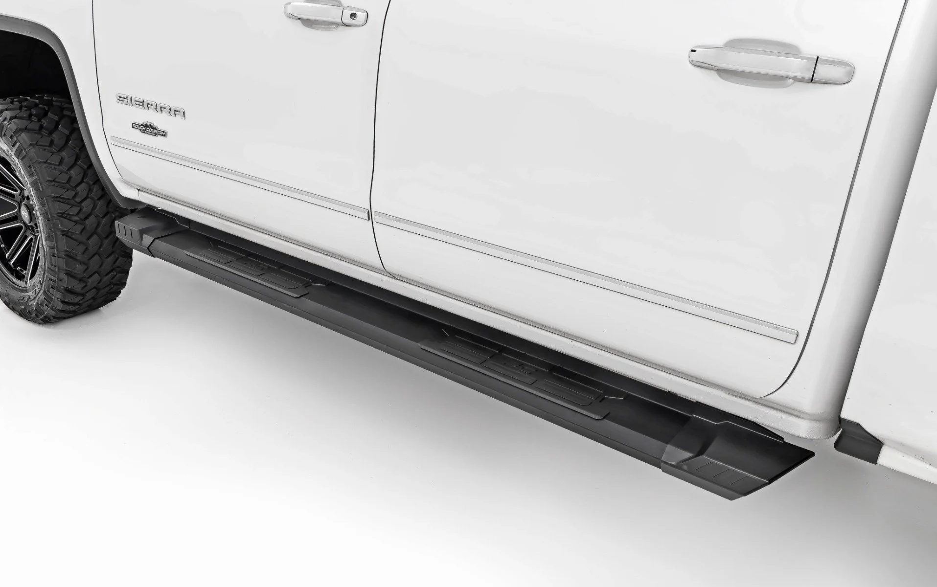 HD2 Running Boards | Extended Cab | Chevrolet Silverado/GMC Sierra 1500, 2500, 3500/ HD 2WD/4WD | 2007-2019 | Rough Country | SRB071777A - Image 3