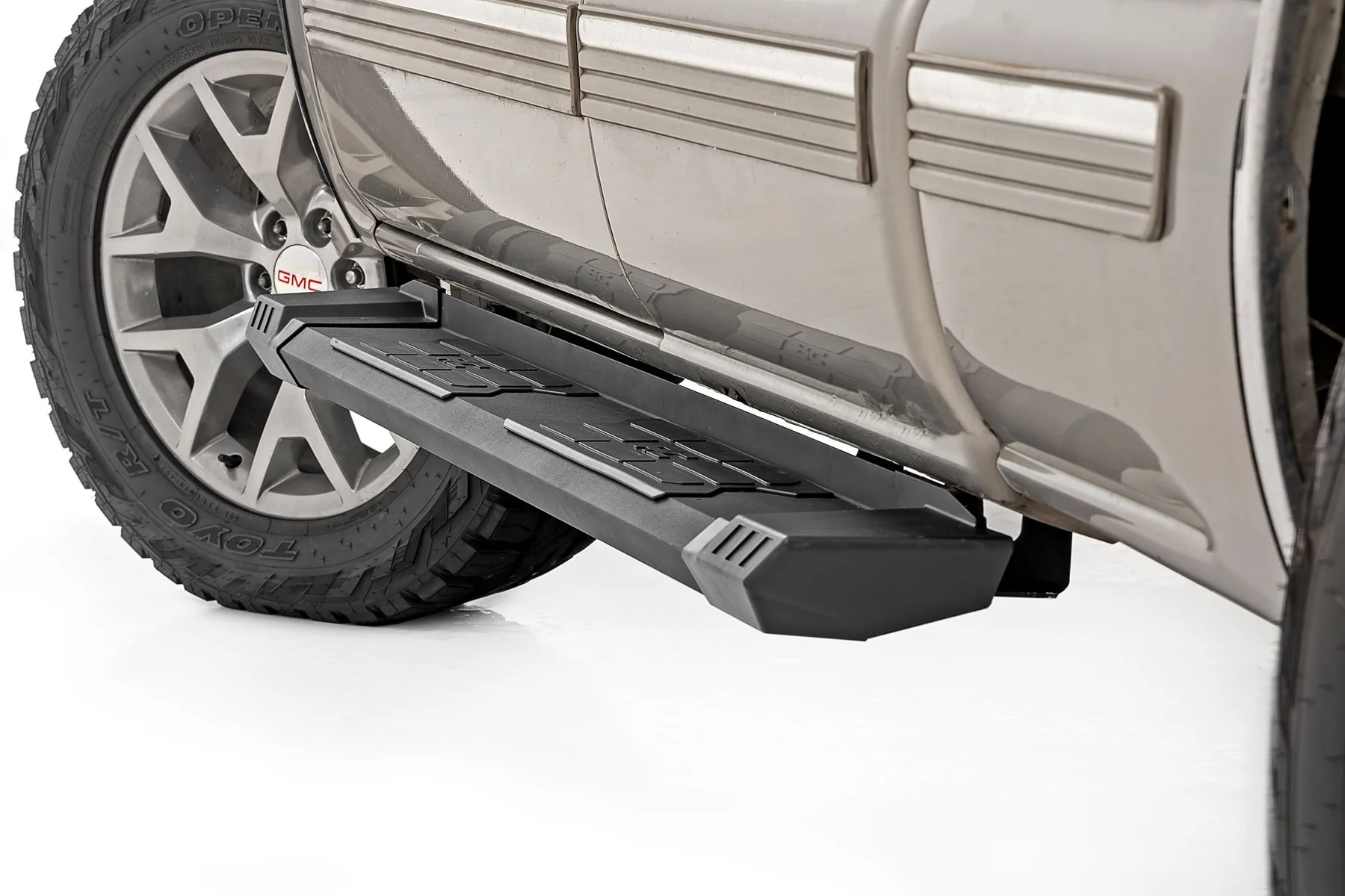 HD2 Running Boards | Ext Cab | Chevy/GMC 1500/2500HD | 1996-2006 | Rough Country | SRB990677A - Image 2
