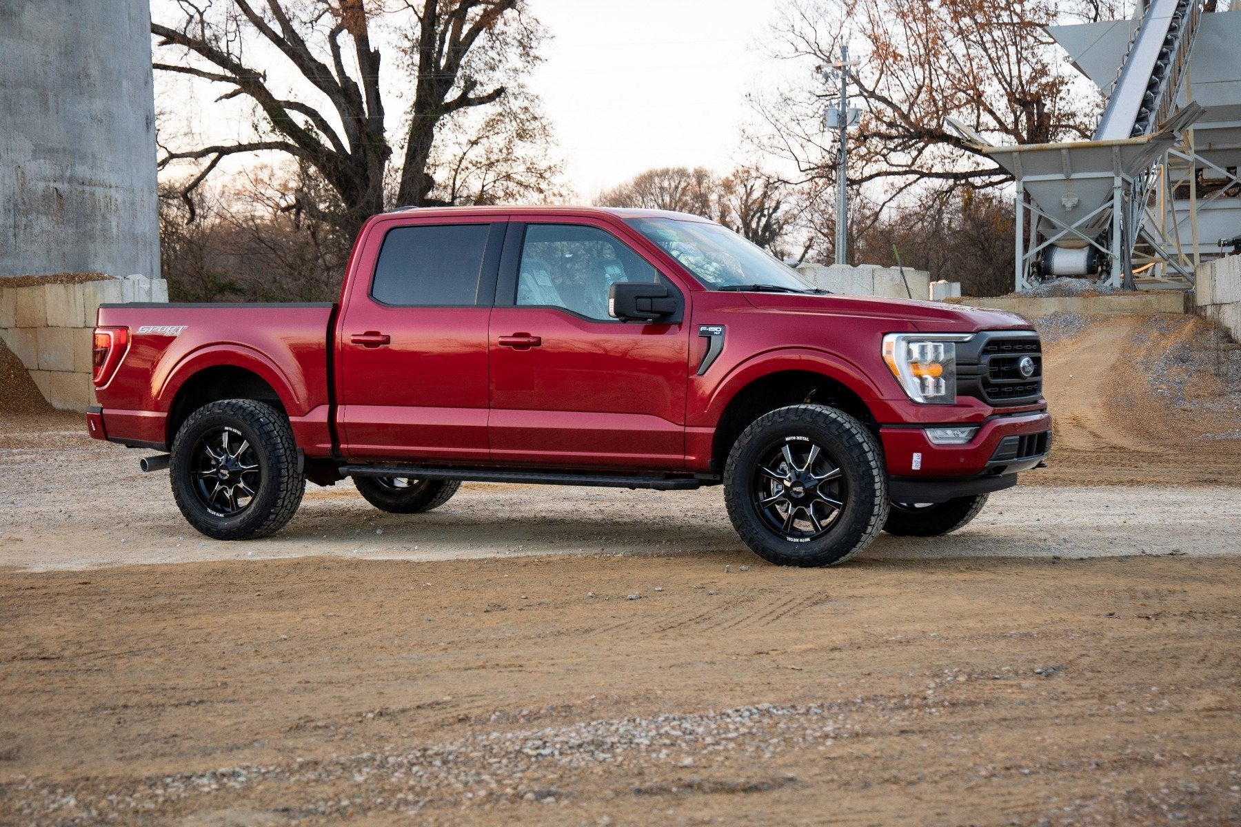 2 Inch Lift Kit | Ford F-150 2WD/4WD | 2021-2022 | Rough Country | 58600 - Image 3