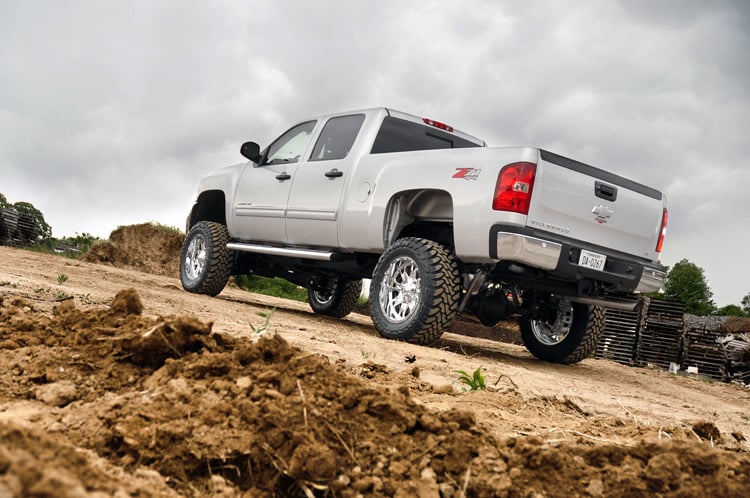 7.5 Inch Lift Kit | NTD | Chevrolet Silverado/GMC Sierra 2500HD/3500HD | 2011-2019 | Rough Country | 25330 - Image 3