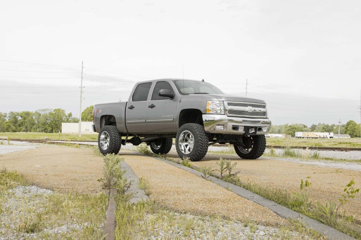 7.5" Lift Kit | N3 Struts | Chevrolet Silverado/GMC Sierra 1500 | 2007-2013 | Rough Country | 26431 - Image 4