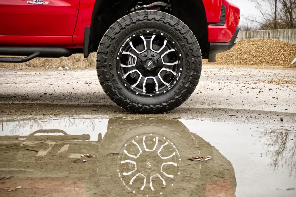 Rough Country 93 Series Wheel | One-Piece | Machined Black | 20x9 | 6x5.5/6x135 | 0mm | 2002-2006 | 93209012 - Image 4