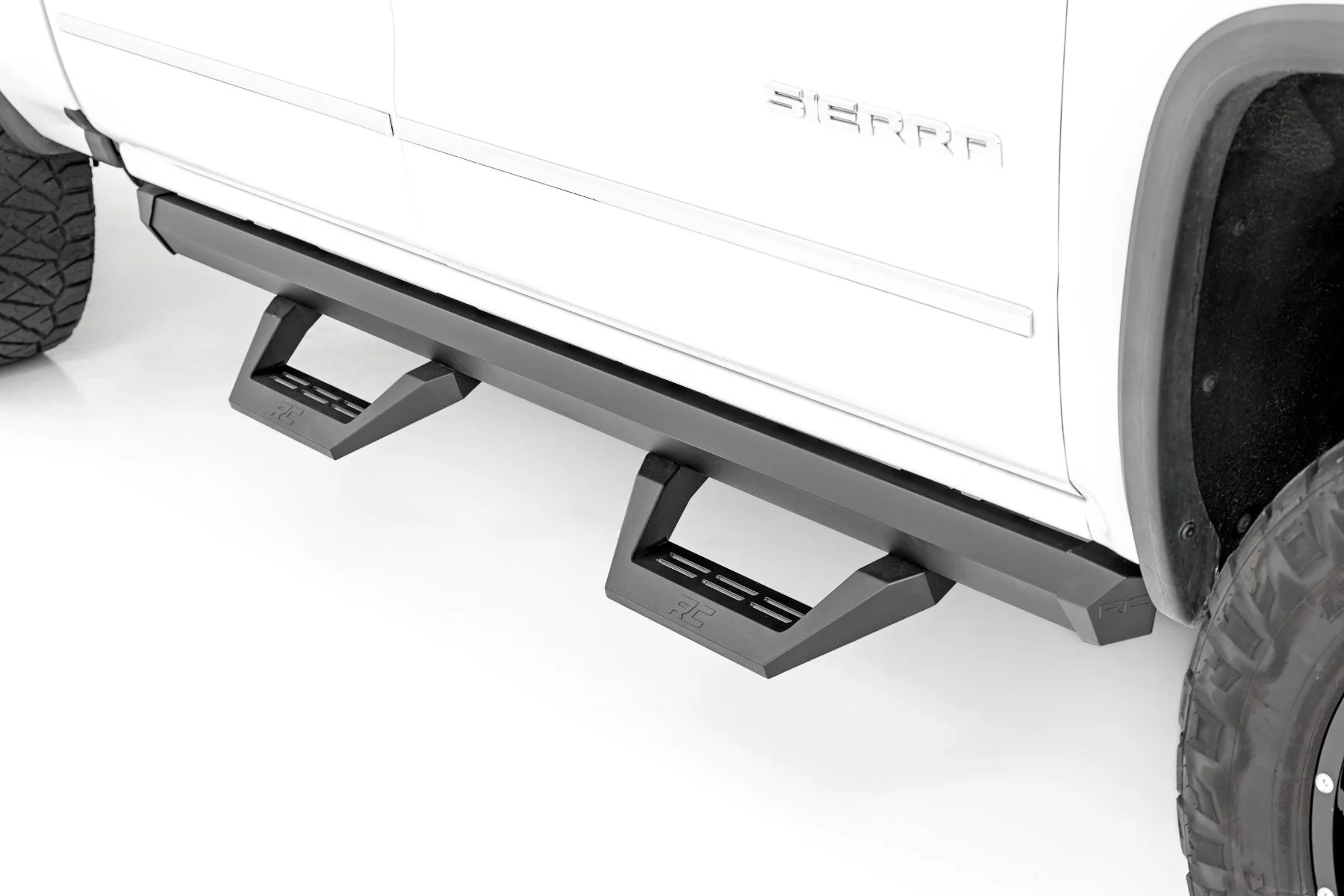 SRX2 Adj Aluminum Step | Crew Cab | Chevrolet Silverado/GMC Sierra 1500/2500HD/3500HD | 2007-2018 | Rough Country | 11009A