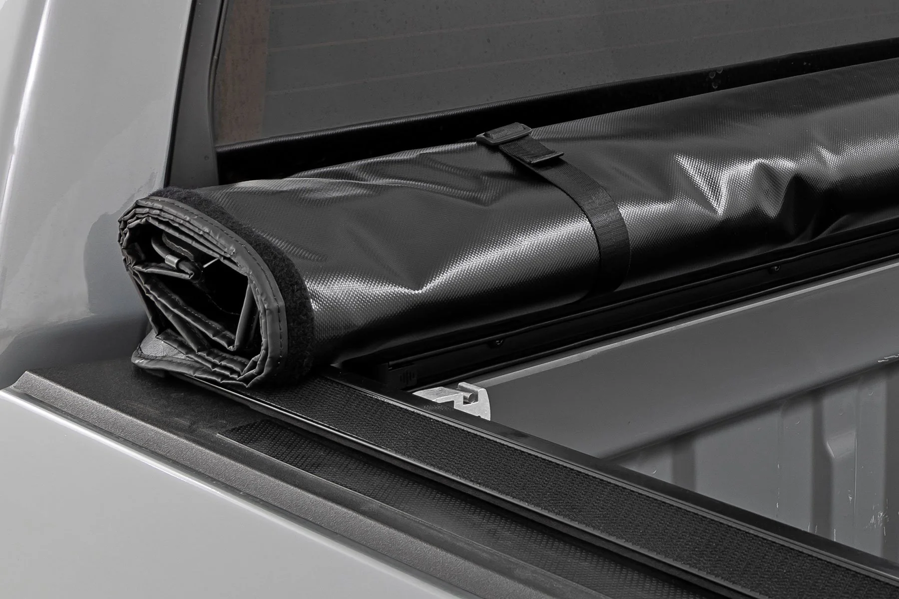 Soft Roll Up Bed Cover | 5'7" Bed | Toyota Tundra 2WD/4WD | 2007-2021 | Rough Country | 42419550 - Image 5