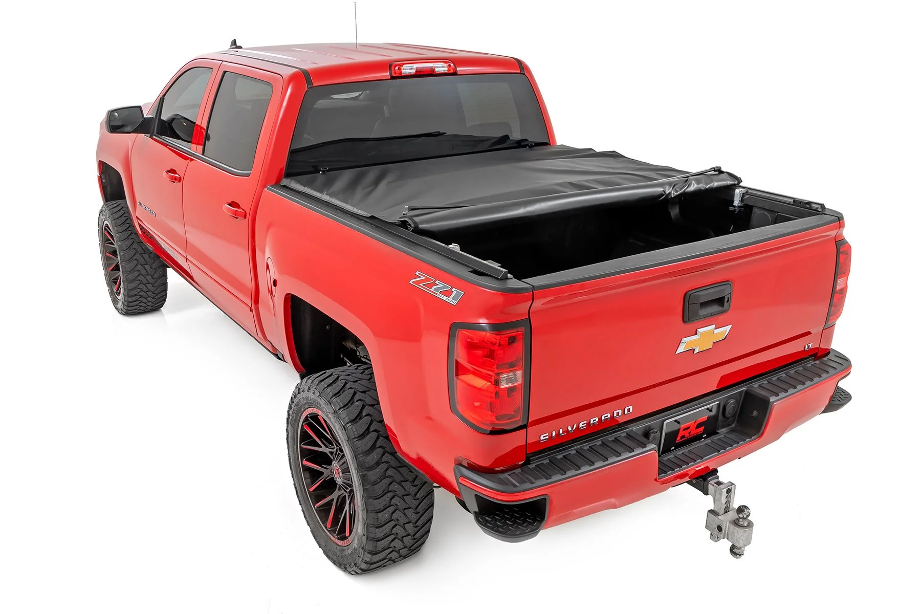 Soft Roll Up Bed Cover | 5'9" Bed | Chevrolet Silverado/GMC Sierra 1500 | 2014-2018 | Rough Country | 42119551 - Image 3