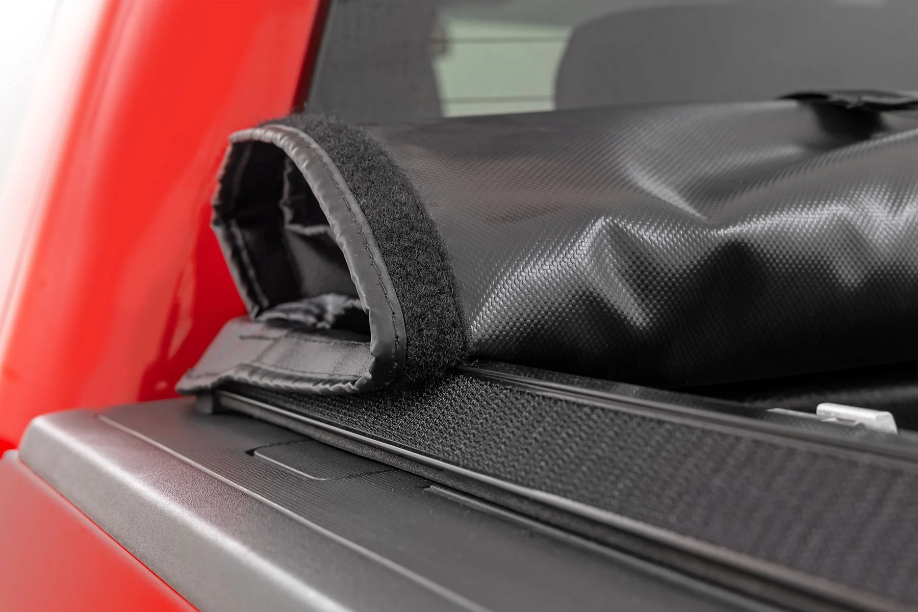 Soft Roll Up Bed Cover | 5'9" Bed | Chevrolet Silverado/GMC Sierra 1500 | 2014-2018 | Rough Country | 42119551 - Image 5