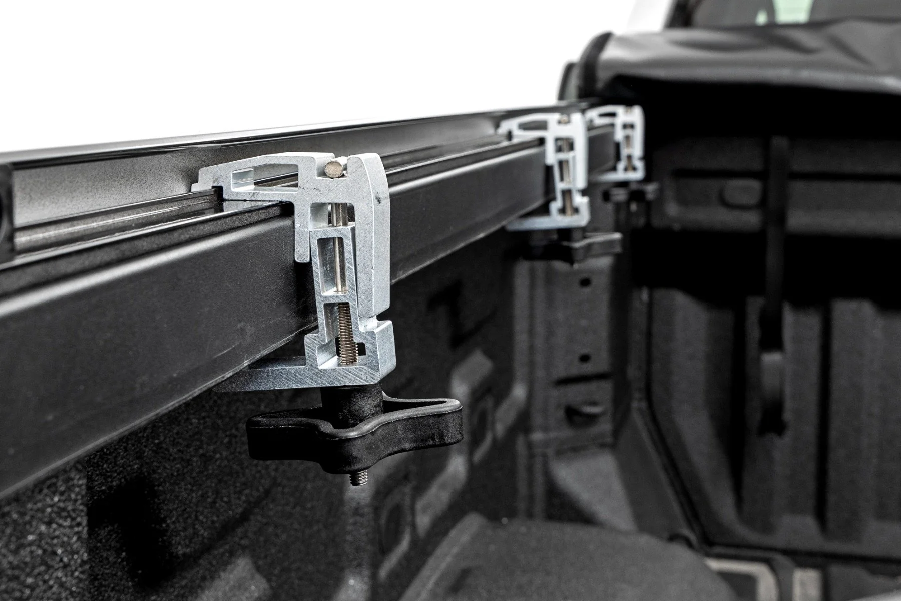 Soft Roll Up Bed Cover | 5'9" Bed | Chevrolet Silverado/GMC Sierra 1500 | 2019-2022 | Rough Country | 42120580 - Image 3